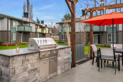BBQ Area & Firepit